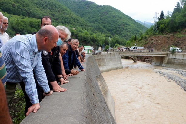 Foto - Arama çalışmaları sürüyor! Bakan Soylu bölgede