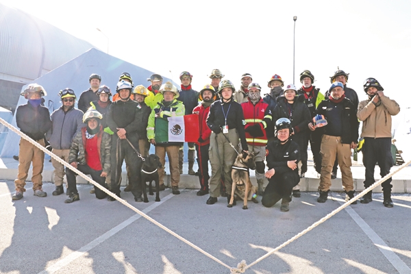Foto - Arama kurtarma köpekleri yüzlerce cana umut oldu