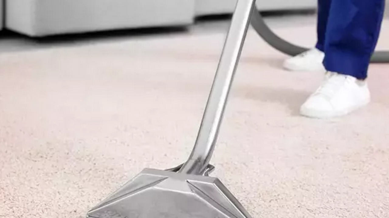 Arap sabunu ile halılar tertemiz, yıkamacıya gitmeyin! Kimyasal yok, masraf yok! Üç malzemeyle son verin