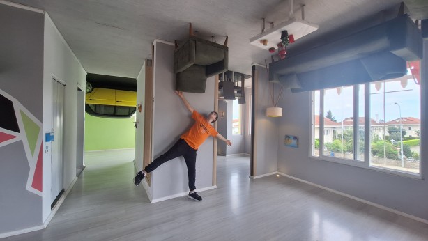 Foto - Arap turistler gözlerini alamadı! Trabzon'daki 'Ters ev' ilgi odağı oldu