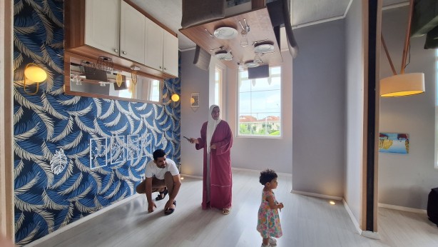 Foto - Arap turistler gözlerini alamadı! Trabzon'daki 'Ters ev' ilgi odağı oldu