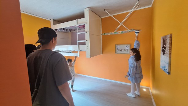 Foto - Arap turistler gözlerini alamadı! Trabzon'daki 'Ters ev' ilgi odağı oldu