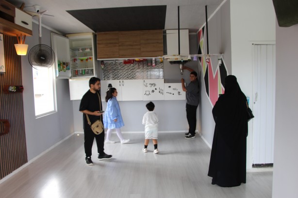 Foto - Arap turistler gözlerini alamadı! Trabzon'daki 'Ters ev' ilgi odağı oldu