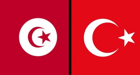 Foto - Arap ülkesinde Türk bayrağı göndere çekilince ortalık karıştı! Tutuklamalar başladı