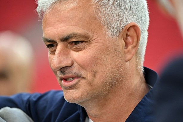 Foto - Araplar o efsane ismi de parayla kandırmak üzere