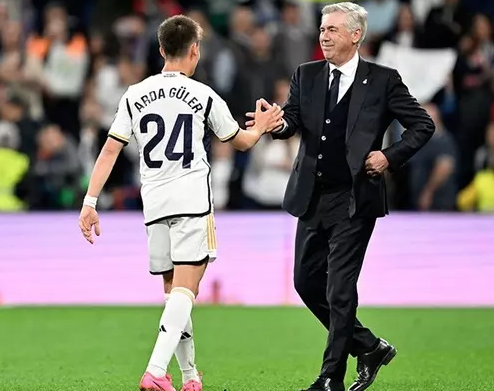 Foto - Arda Güler, Cristiano Ronaldo'nun başına bela oldu! 19 yaşında adını tarihten sildi...