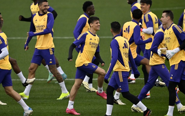 Foto - Arda Güler için sürpriz transfer iddiası! Dünyaca ünlü yıldız ateşi yaktı... Yeni sahipleri şaşırtacak! Duyanın siniri bozuldu ama nafile