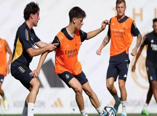 Foto - Arda Güler kararı! Real Madrid resmen açıkladı, Ancelotti noktayı koydu: Gündeme oturdu...