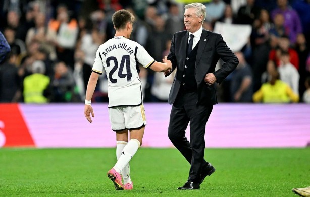 Foto - Arda Güler Santiago Bernabeu'yu yıktı geçti! Real Madrid - Deportivo Alaves maçına damga vurdu