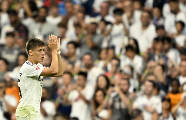 Foto - Arda Güler'in olduğu Real Madrid soyunma odası karıştı! Real Madridliler şokta! Her şeyi açıkladılar…