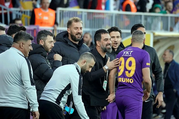 Foto - Arda Turan dünya yıldızını Süper Lig’e getiriyor! Lionel Messi’nin arkadaşı yeni prensi olacak…