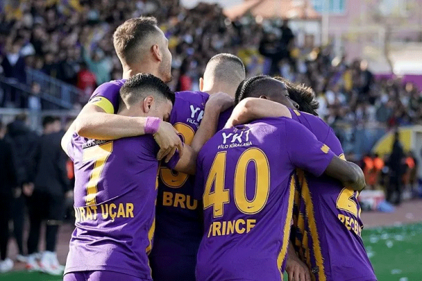 Foto - Arda Turan dünya yıldızını Süper Lig’e getiriyor! Lionel Messi’nin arkadaşı yeni prensi olacak…