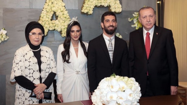 Foto - Arda Turan o isim için Başkan Erdoğan'ı devreye sokmuş! 'Bunu neden yaptın?' diye sormaya başladılar