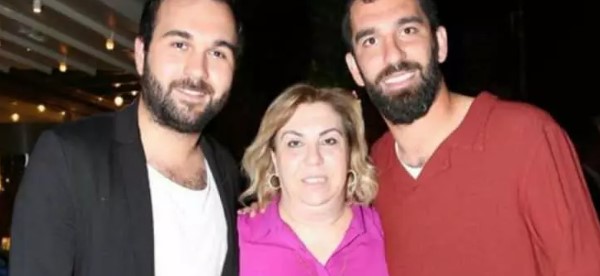 Foto - Arda Turan’ın annesine büyük şok! Yaptığını duyunca çok şaşıracaksınız