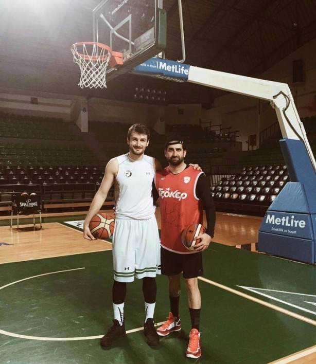 Foto - Arda Turan'ın yeni mesleğine çok şaşıracaksınız!