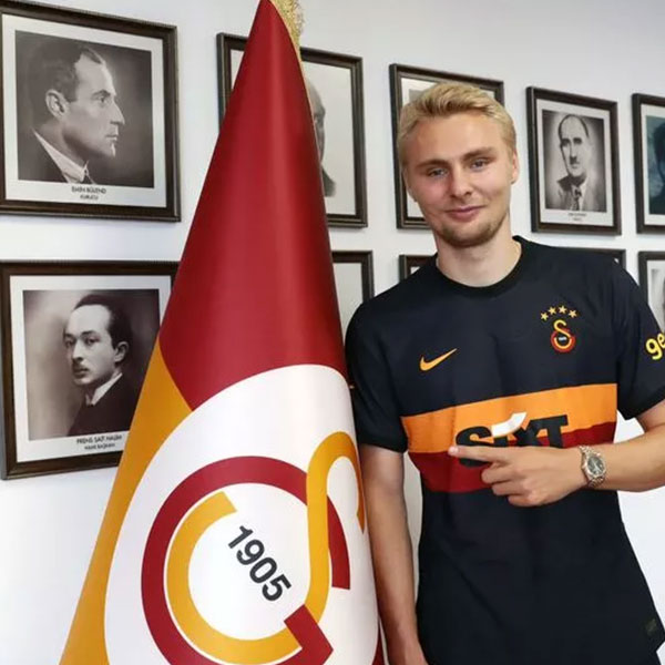 Foto - Arda zirveye oturdu!