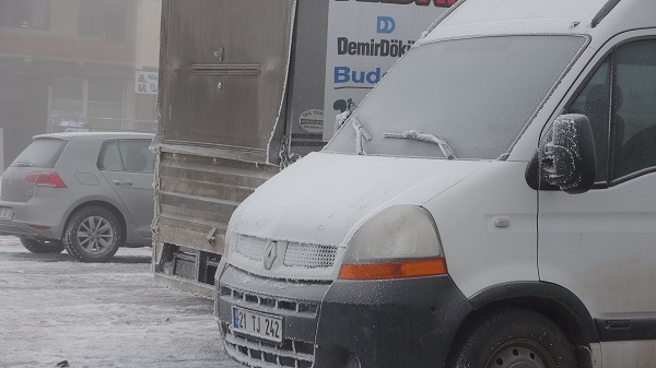 Foto - Ardahan -23 dereceyle buz tuttu! 