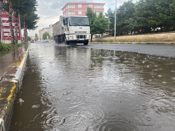 Foto - Ardahan sağanak yağışa teslim oldu