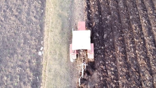 Foto - Ardahan'da çiftçilerin zorlu mesaisi