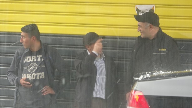 Foto - Ardahan'da sağanak ve dolu! Yollar göle döndü, araçlar zarar gördü