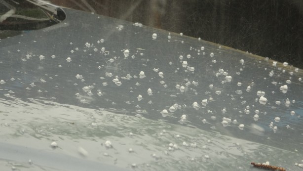 Foto - Ardahan'da sağanak ve dolu! Yollar göle döndü, araçlar zarar gördü