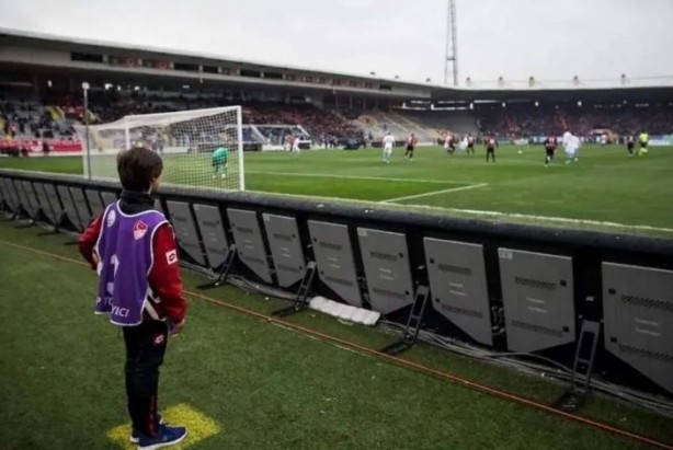 Foto - Arda’nın alt yapı fotoğrafları gündem oldu! Bakın 10 numara olmanın sırrını kimden öğrenmiş