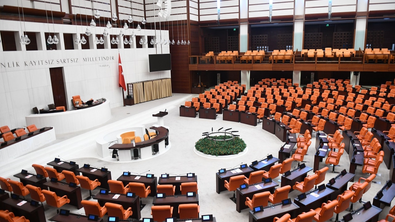 Foto - Ardı ardına gelen istifalar "Neler oluyor böyle" dedirtmişti! İşte Meclis’teki son sandalye dağılımı 