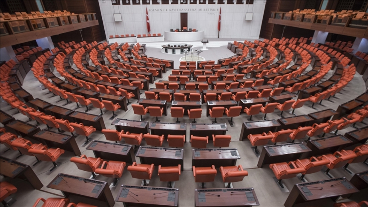 Foto - Ardı ardına gelen istifalar "Neler oluyor böyle" dedirtmişti! İşte Meclis’teki son sandalye dağılımı 
