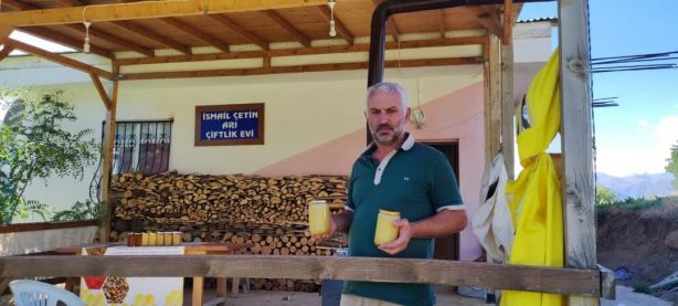 Foto - Arıcı gözlerine inanamadı! Böyle bir bal daha önce olmadı