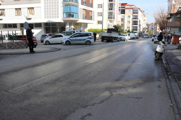 Arıza yapan arabası, sonunu hazırladı... Feci olay