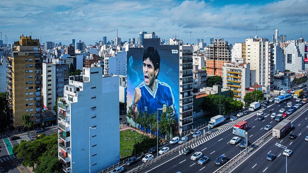 Foto - Arjantin’de duvarlara o isimlerin resmi çizili