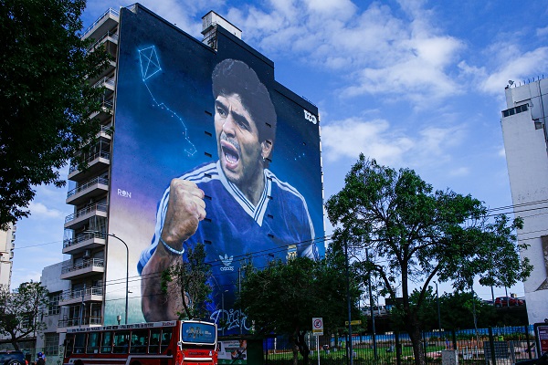 Foto - Arjantin’de duvarlara o isimlerin resmi çizili