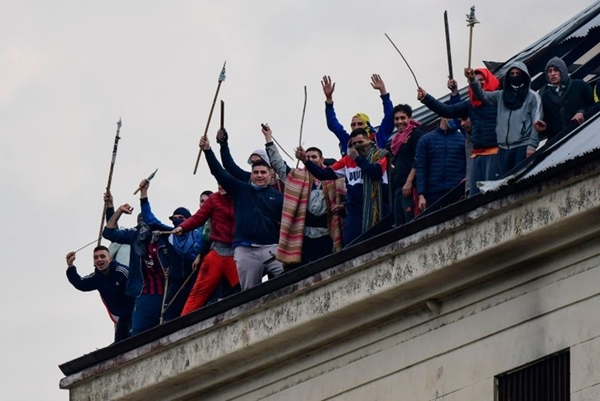 Foto - Arjantin'de ev hapsi isteyen mahkumlar hapishanede isyan çıkardı