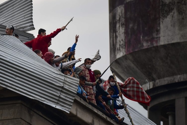 Foto - Arjantin'de ev hapsi isteyen mahkumlar hapishanede isyan çıkardı