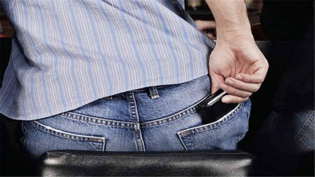 Foto - Arka cebinizde telefon taşımayın!