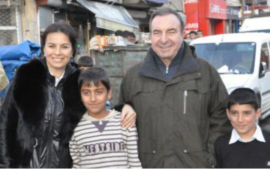 Foto - Arka Sokaklar oyuncusu herkesi şaşırttı! O partiden belediye başkanı adayı oldu