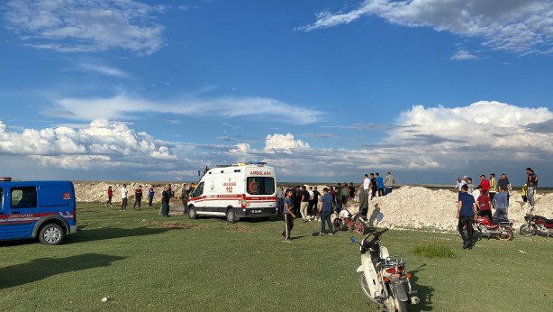 Foto - Arkadaşlarıyla oyun oynarken atık su kanalına düşen çocuk hayatını kaybetti