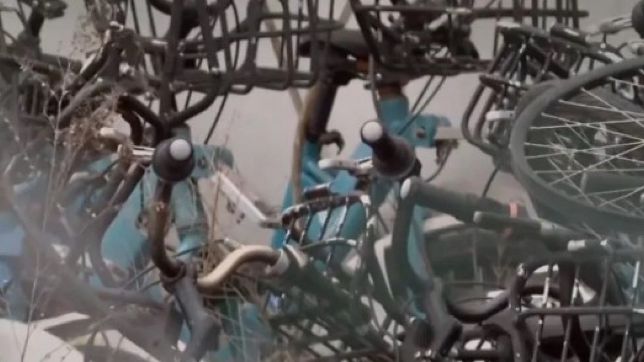 Foto - Ekrem arkasında harabe bıraktı: Milyonlarca lira çöp oldu!