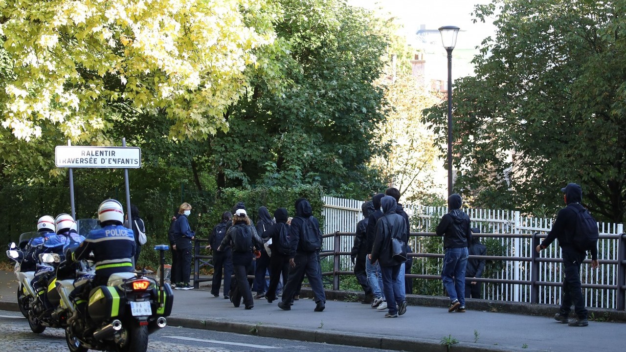 Foto - Arkasında siyonistler mi var? İsrail’e tepki gösteren Avrupa ülkesinde sokaklar karıştı