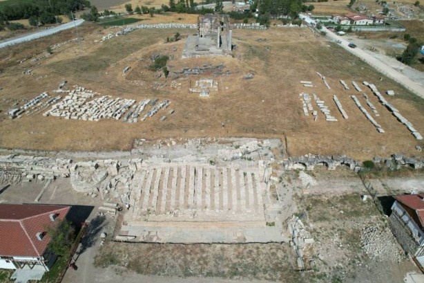 Foto - Arkeologlar bunu hiç ama hiç beklemiyordu! 'Kadın, hep aynı kadın' diyerek gösterdiler! Meğer 2 bin yıl öncesinde bile varmış! Olacak iş değil