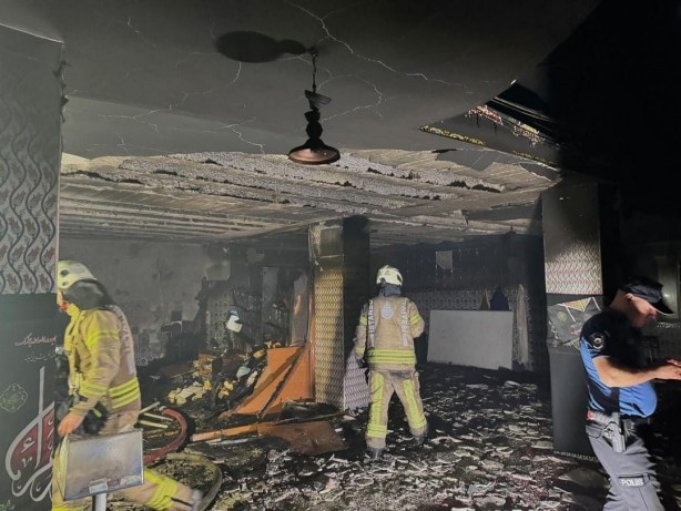 Foto - Arnavutköy'de camide yangın