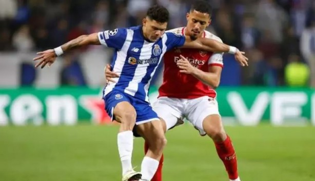 Arsenal 90+4'te yıkıldı