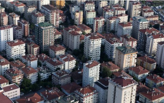 Foto - Artık Araplar değil! Avrupa basını paylaştı: Ruslar ve İranlılar Türkiye'den topluyor