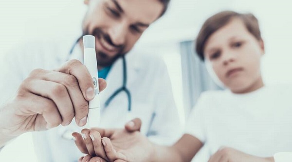 Foto - Artık çocukların parmakları delinmeyecek! Şeker hastası çocuklar için çözüm bulundu