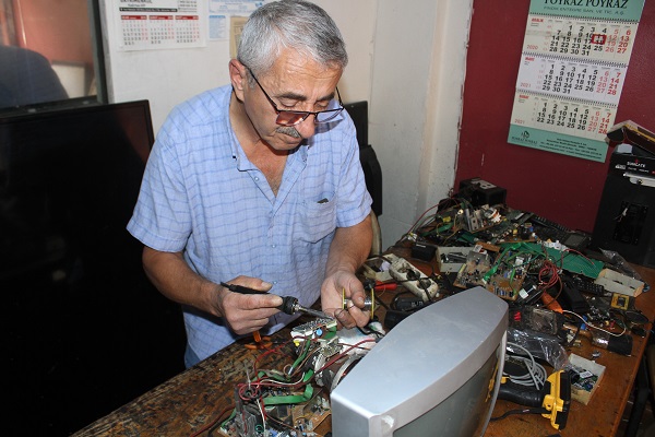 Foto - Artık çöpe gidiyorlar! Televizyonlarda bir devrin sonu