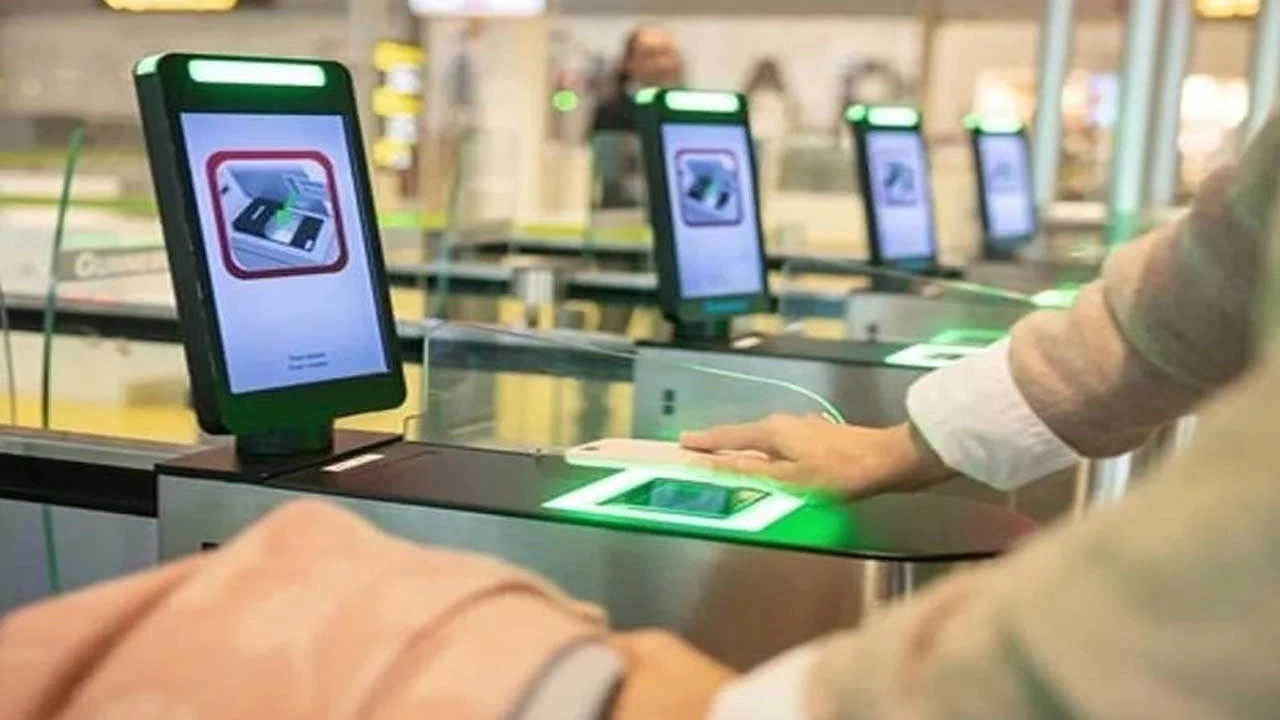 Foto - Artık parmak izi ve yüz tarama olmadan giriş yok!