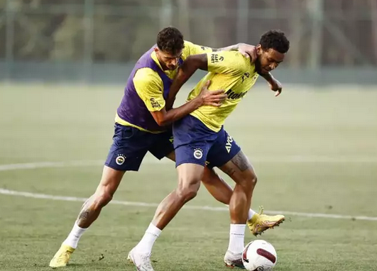 Foto - Artık şok eden flaş veda geliyor! Ünlü isimi seçtiler! Suudi Arabistan'a gidiyor!