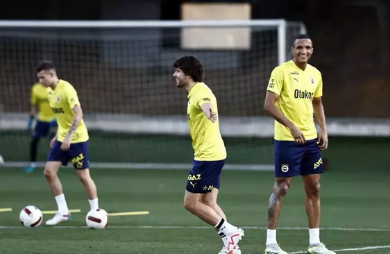 Foto - Artık şok eden flaş veda geliyor! Ünlü isimi seçtiler! Suudi Arabistan'a gidiyor!