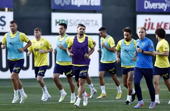 Artık şok eden flaş veda geliyor! Ünlü isimi seçtiler! Suudi Arabistan'a gidiyor!