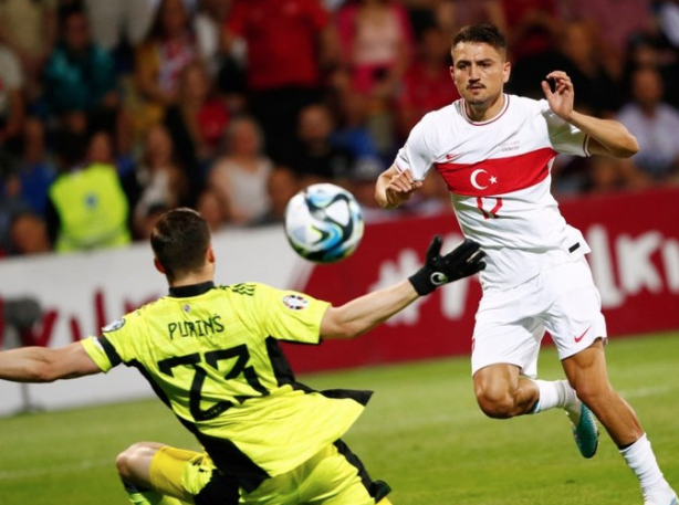 Foto - Artık son çok yakın: Fenerbahçe öyle bir yıldızı getiriyor ki! Herkes şaşıracak...